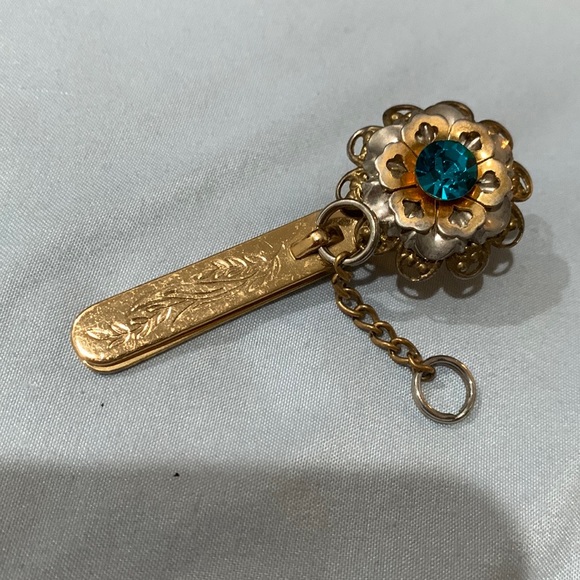Anthropologie Accessories - VINTAGE KING KEY FINDER KEYCHAIN